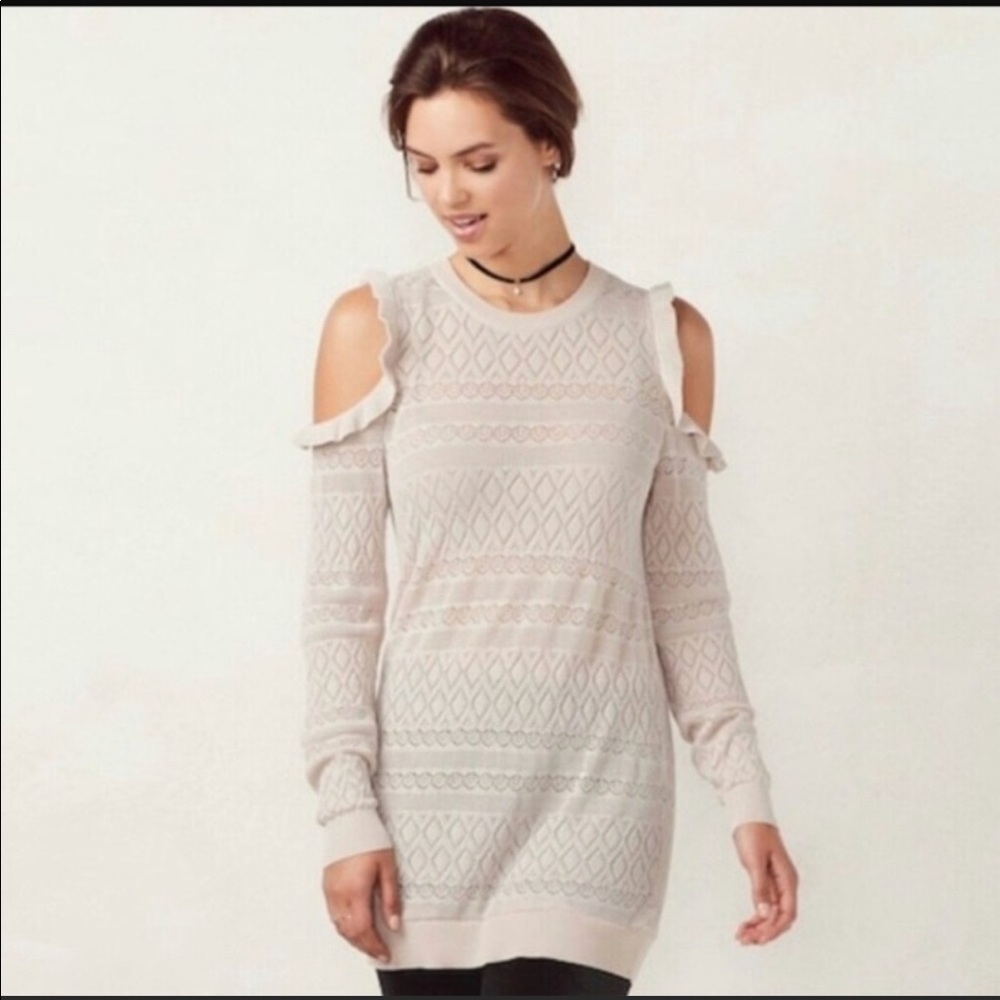 ❤️SALE❤️ Lauren Conrad Cold Shoulder Ruffle Dress
